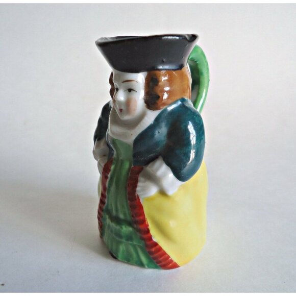 3 Occupied Japan Figuines Victorian Couples and Miniature Renaissance Woman Toby - Picture 4 of 5